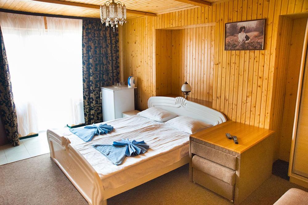 Теркон-Тур Boekovel Buitenkant foto